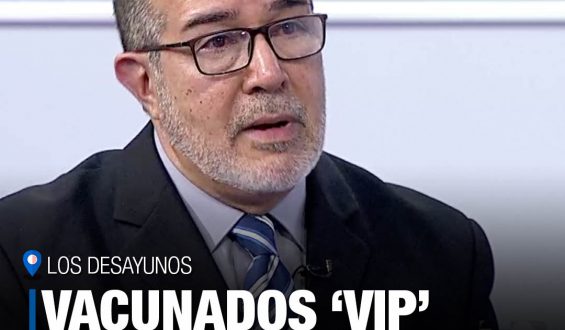 ¡Muestren la lista de vacunados VIP!