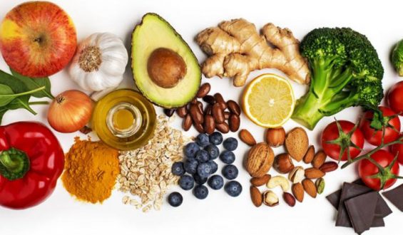 SALUD Y BELLEZA/ EL CUCO DE LA ALIMENTACIÓN SALUDABLE