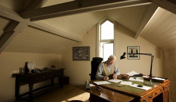 John le Carré, maestro de la novela de espías, muere a los 89 años