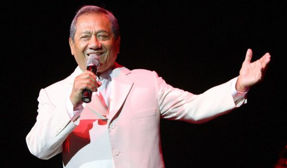 Armando Manzanero, el romántico de América, muere por Covid-19
