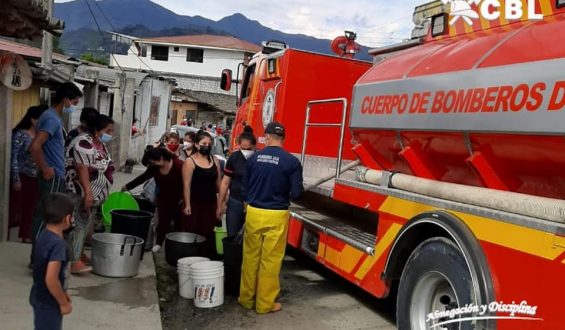 Por un balde de agua