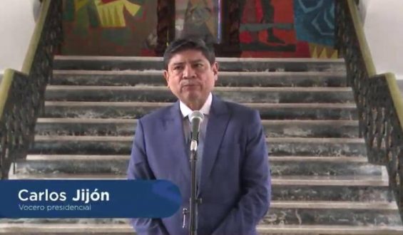 Enredos del vocero presidencial