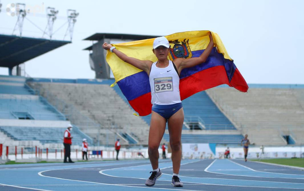 «Los zapatos rotos de Glenda Morejón», una historia de Iván Cornejo Orellana