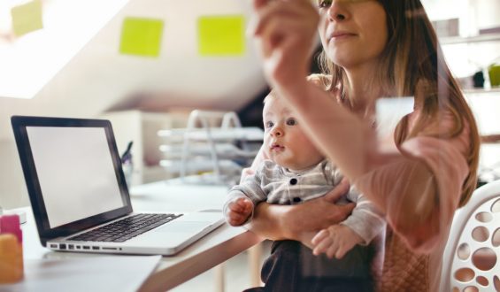 «No soy mala madre, soy mujer», una crónica testimonial de Tatiana Mendoza