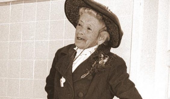 La torera, la rubicunda caminante del Quito ingenuo. Crónica de Víctor Vizuete Espinosa