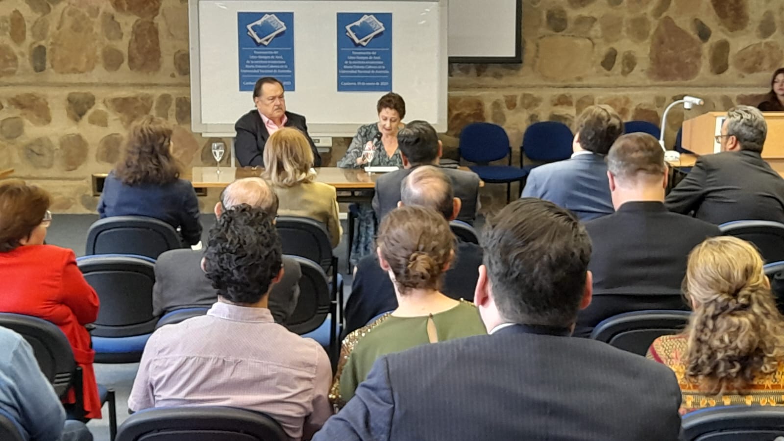 Una semilla de literatura ecuatoriana en Australia. Por María Dolores Cabrera